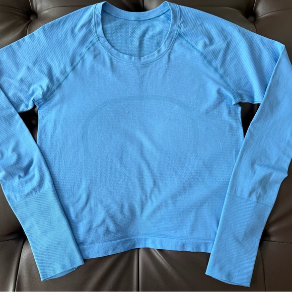 lululemon athletica Tops - Lululemon Swiftly Tech Waist Length Long Sleeve Top Size 8 Light Blue